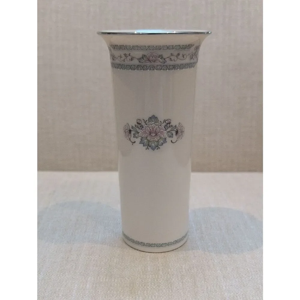 Lenox Charleston Delicate Floral Vase Platinum Trim Vintage Made In USA